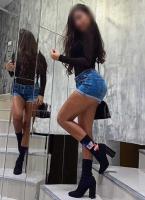 697245274: Chica busca chico en Barcelona