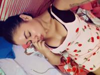 631375517: Chica busca chico en Cantabria