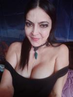 727752573: Chica busca chico en Sevilla