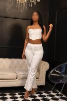 672834955: Chica busca chico en Barcelona