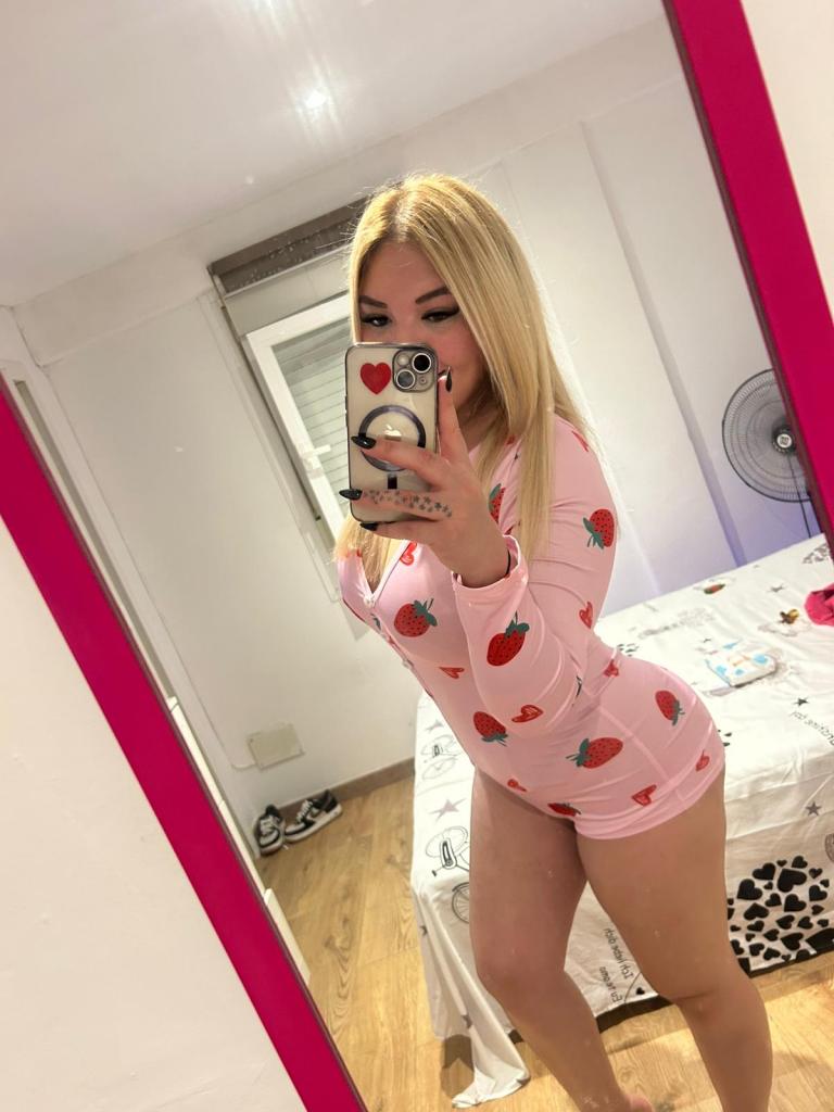 Chica busca chico en Almería: 