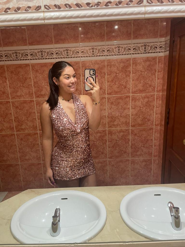 612473375: Chica busca chico en Málaga