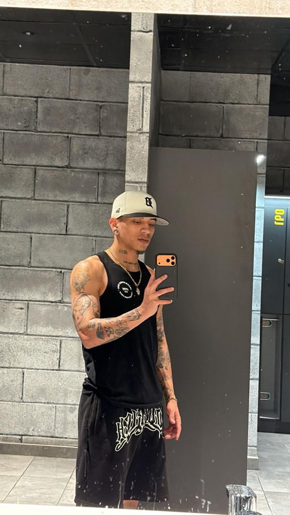 Chico busca chica en Las Palmas: 