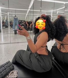 662347932: Chica busca chico en Sevilla