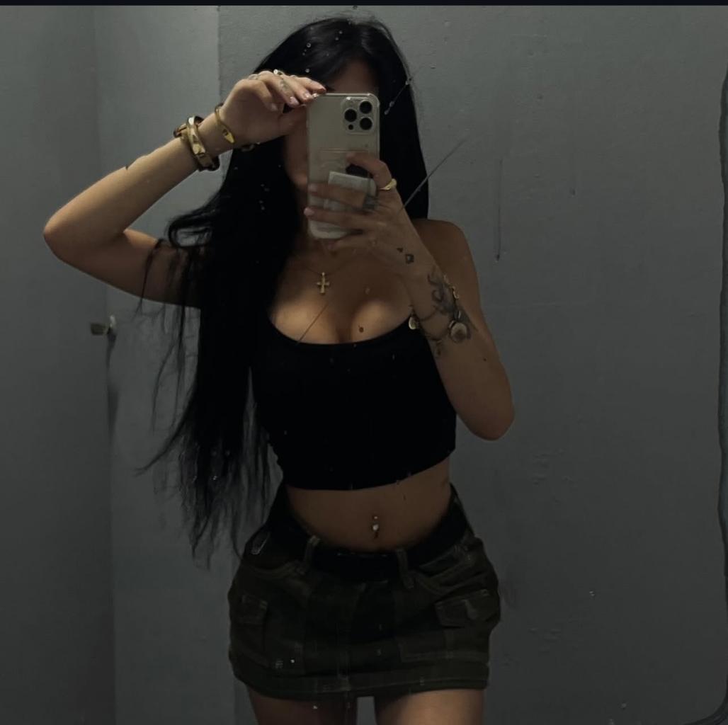 Chica busca chico en Granada: 