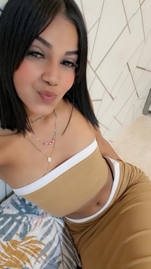 643047642: Chica busca chico en Zaragoza
