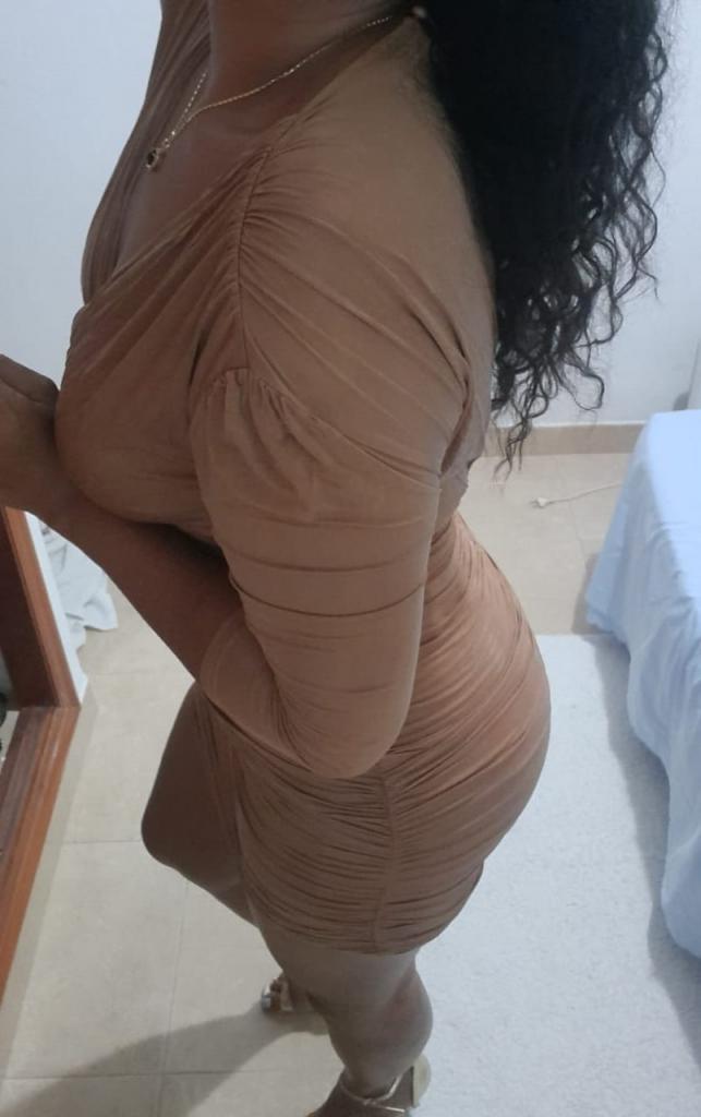 617738976: Chica busca chico en Málaga