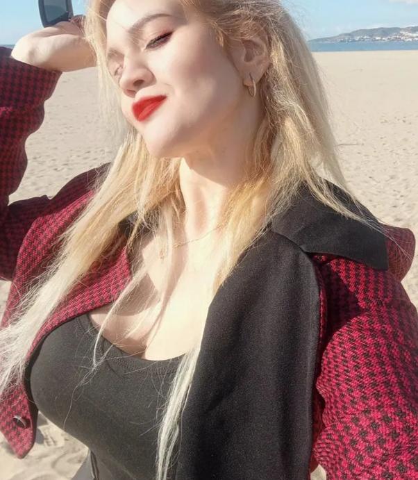 603135933: Chica busca chico en Barcelona