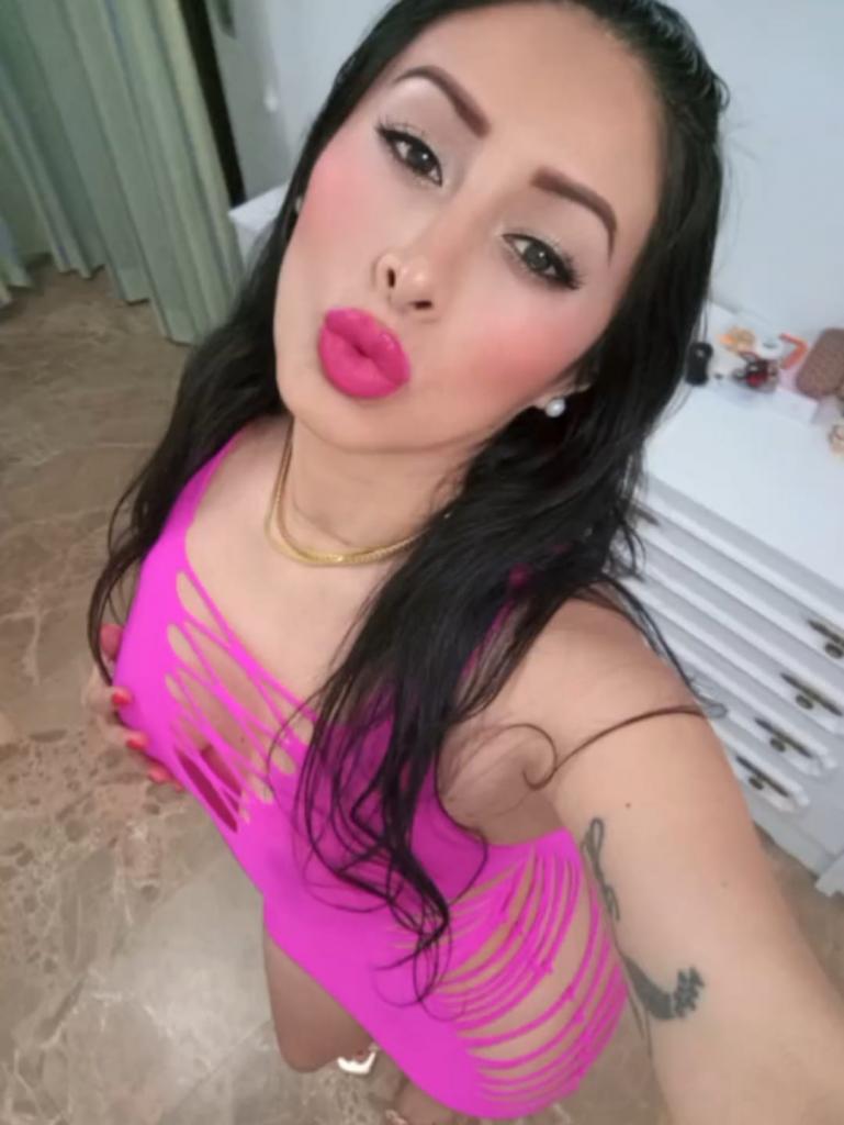 Chica busca chico en Almería: 