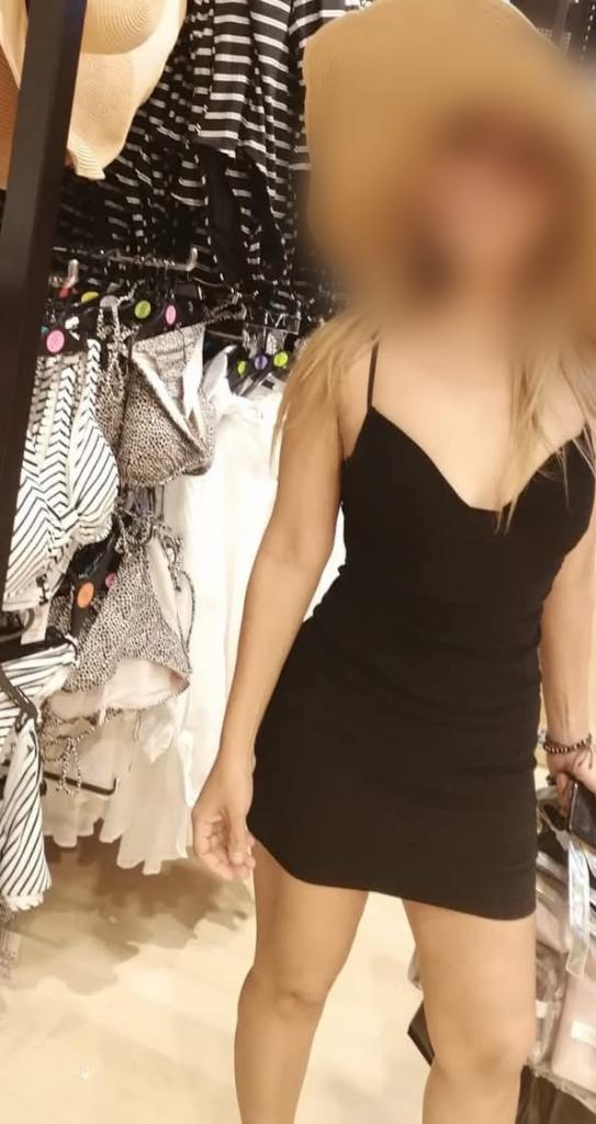 Chica busca chico en Huelva: 