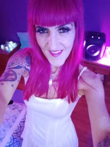 612267423: Chica busca chico en Ibiza