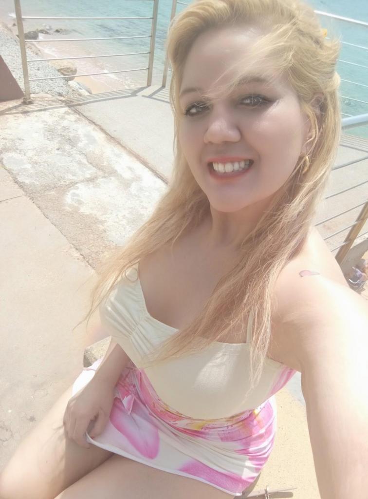 603135933: Chica busca chico en Barcelona