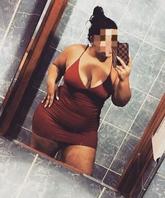 Chica busca chico en Almería: 