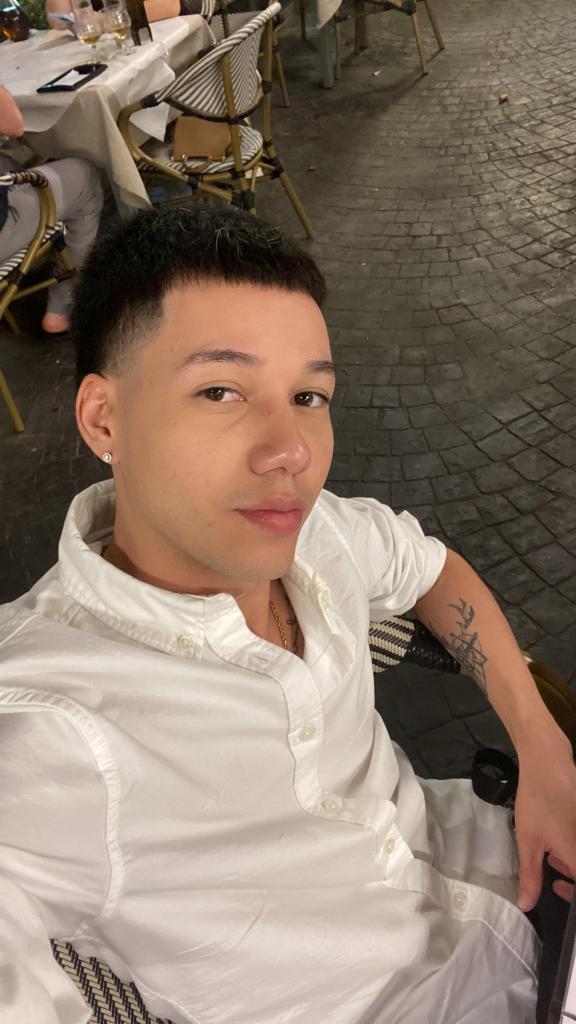673075564: Chico busca chica en Barcelona