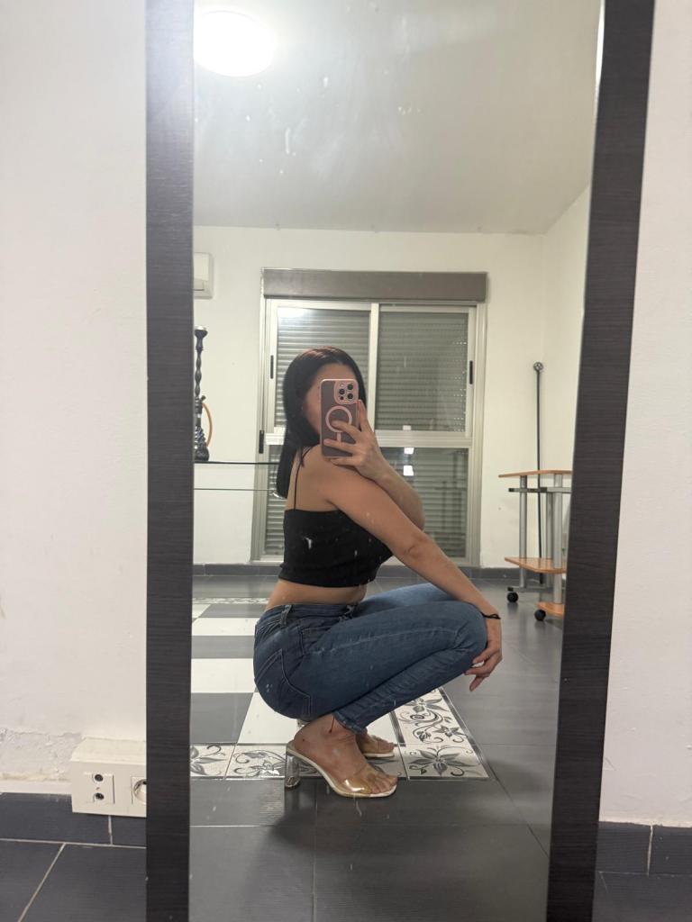 Chica busca chico en Granada: 