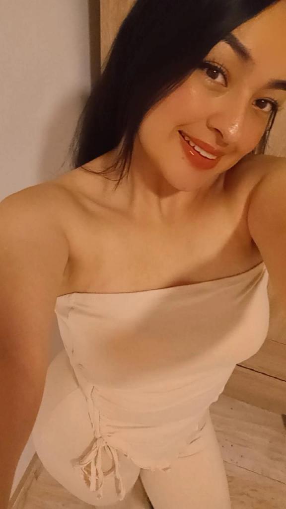 631067707: Chica busca chico en Alicante