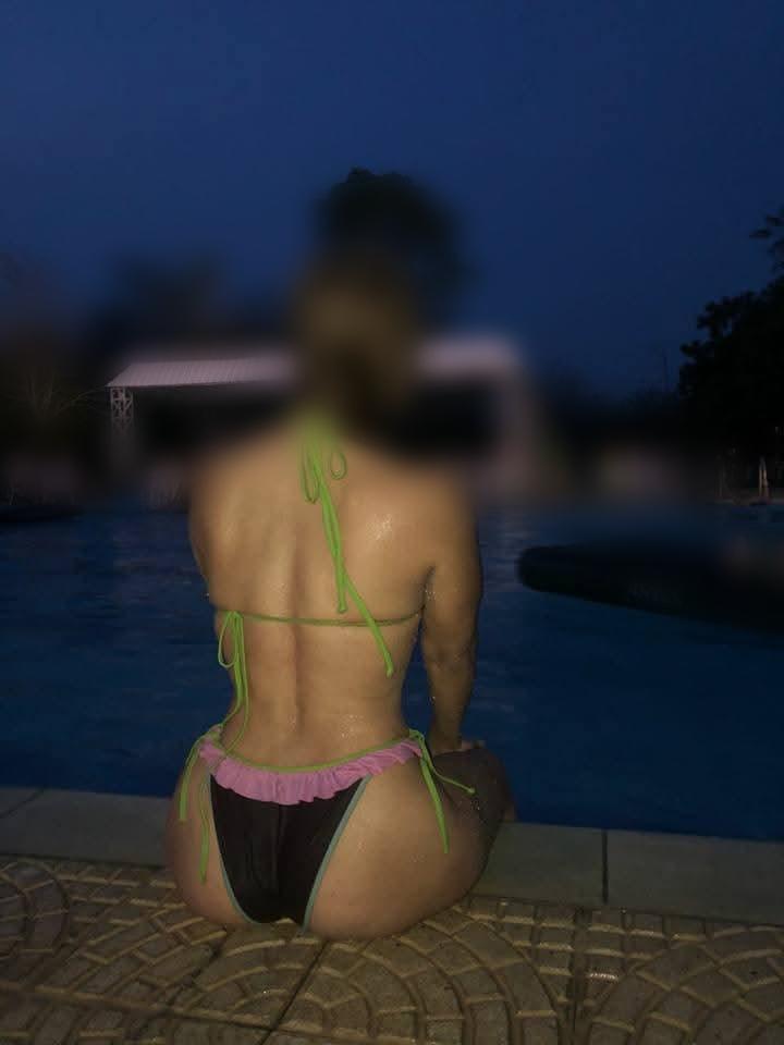 Chica busca chico en Huelva: 