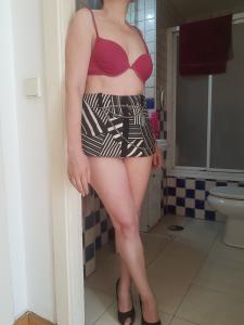 674970414: Chica busca chico en Madrid