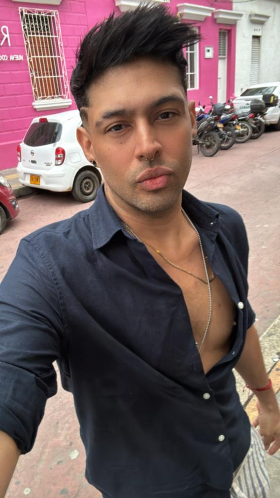 635038178: Chico busca chica en Sevilla