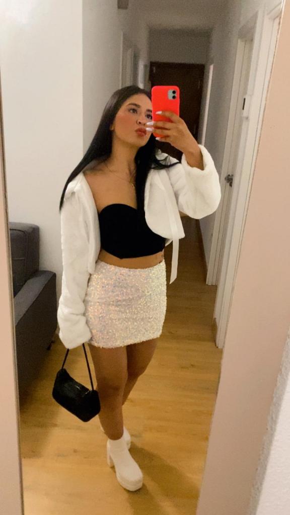 673574913: Chica busca chico en Mallorca