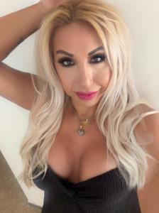 610808068: Chica busca chico en Tarragona