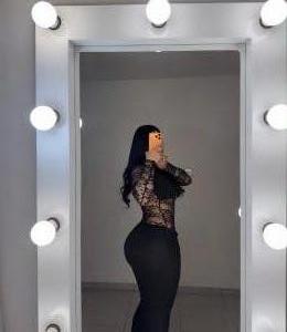 661474573: Chica busca chico en Navarra