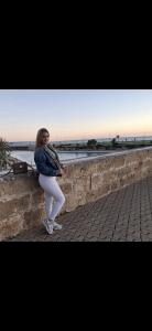 667091488: Chica busca chico en Alicante