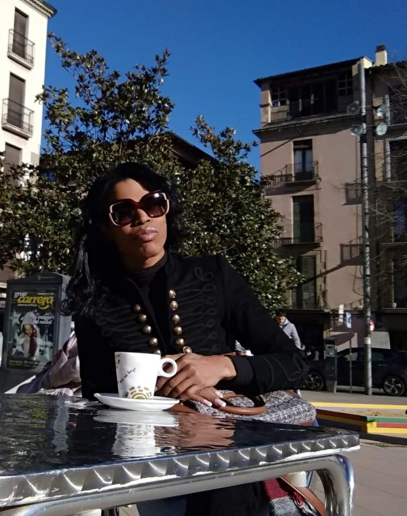 617135374: Travesti en Barcelona