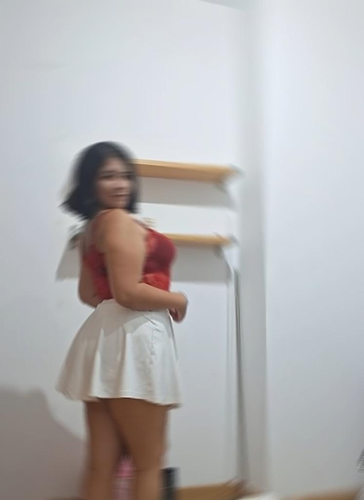 677063533: Chica busca chico en Málaga