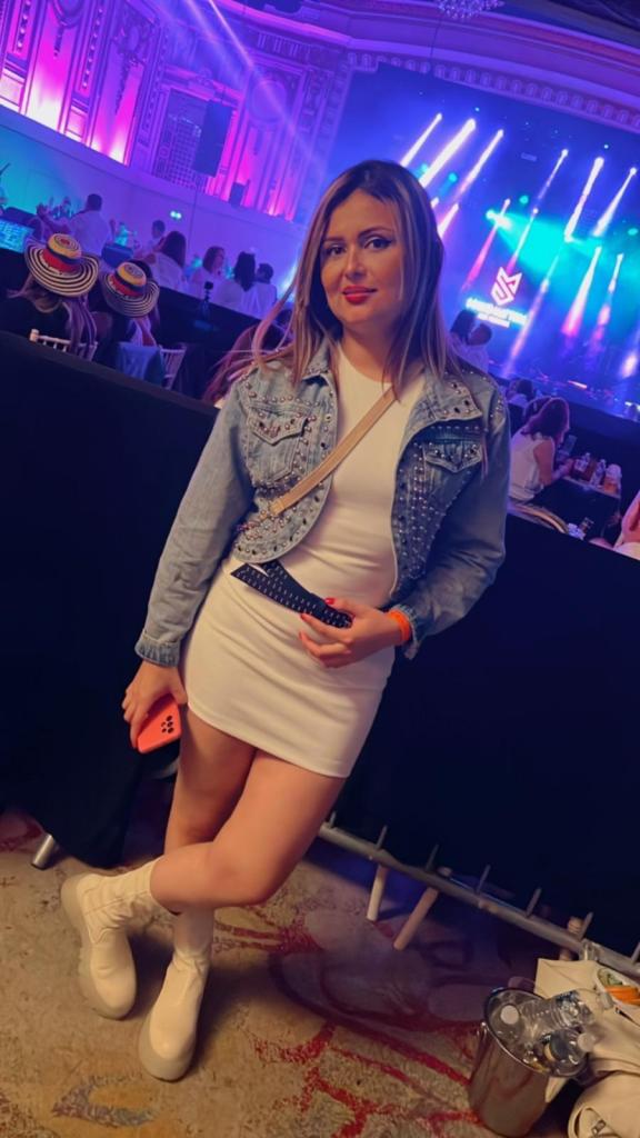 Chica busca chico en Murcia: 