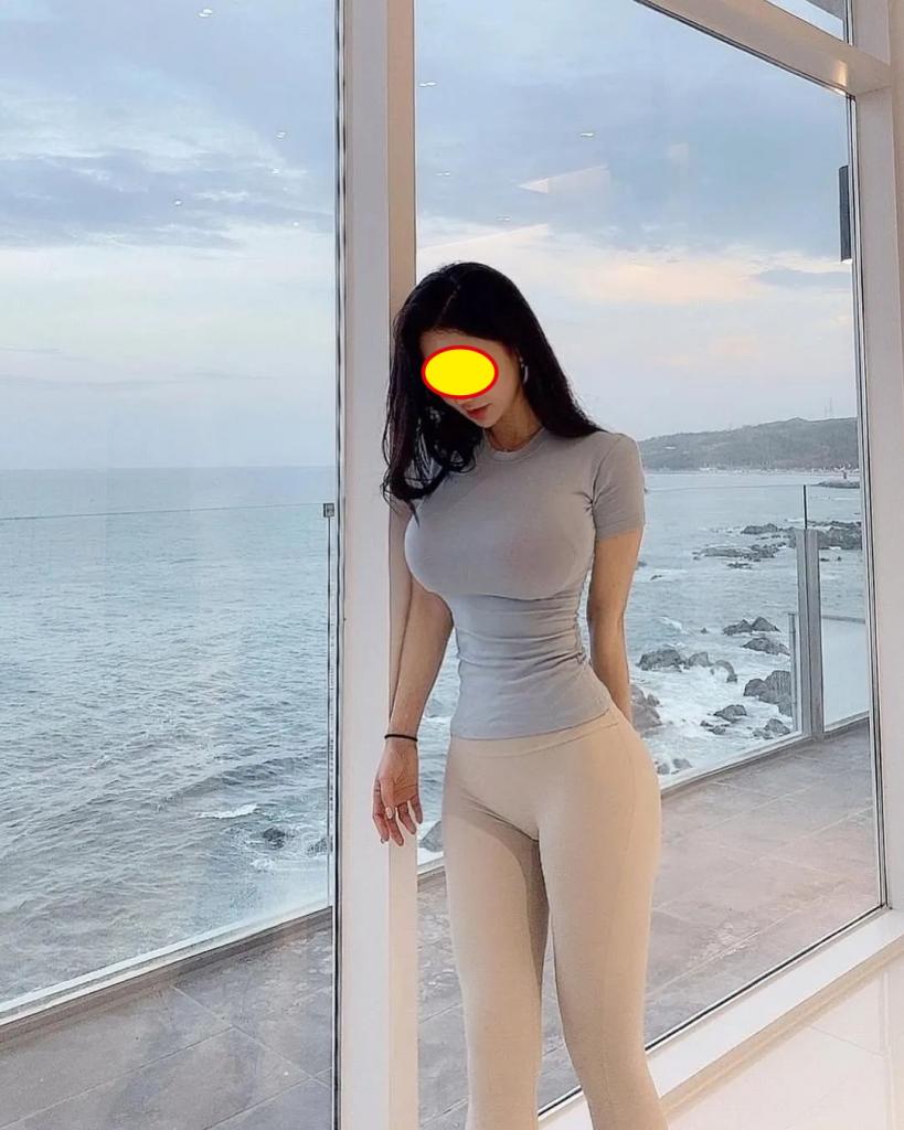 643425479: Chica busca chico en Lérida