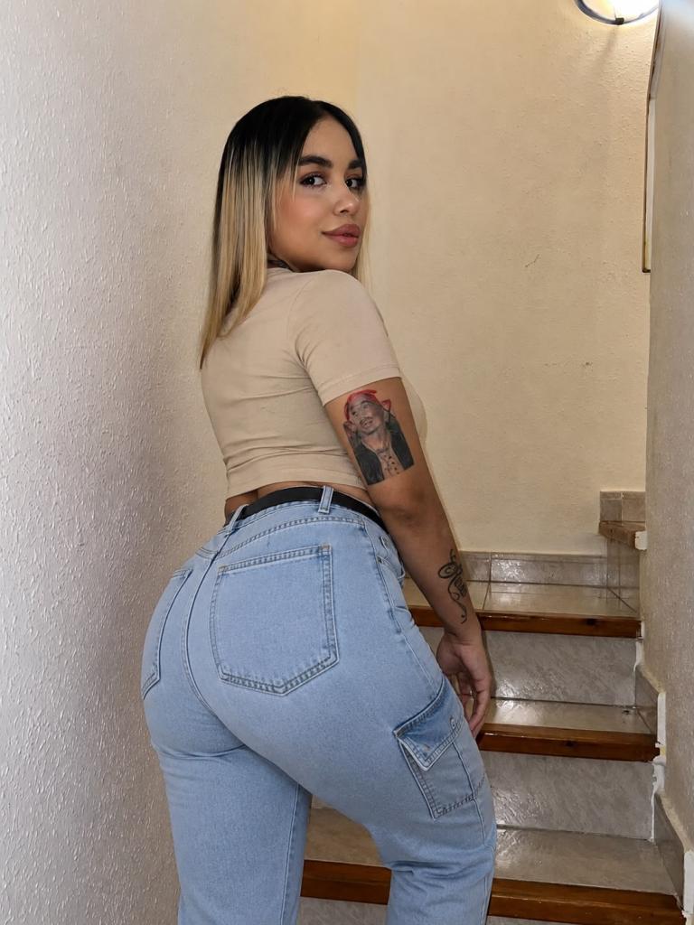 Chica busca chico en Cádiz: 