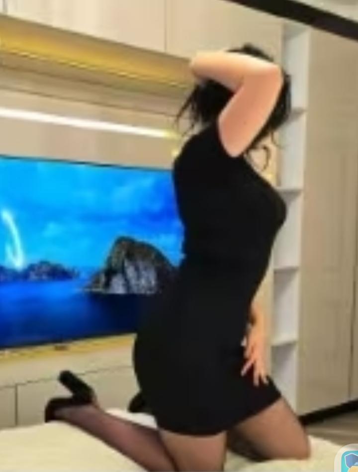 Chica busca chico en Cádiz: 