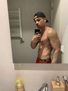 624576402: Chico busca chica en Barcelona