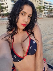 Chica busca chico en Ibiza: 