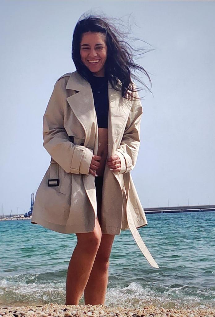 613202411: Chica busca chico en Barcelona