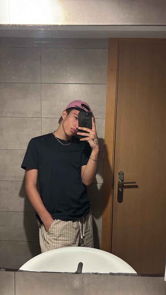 Chico busca chica en Mallorca: 