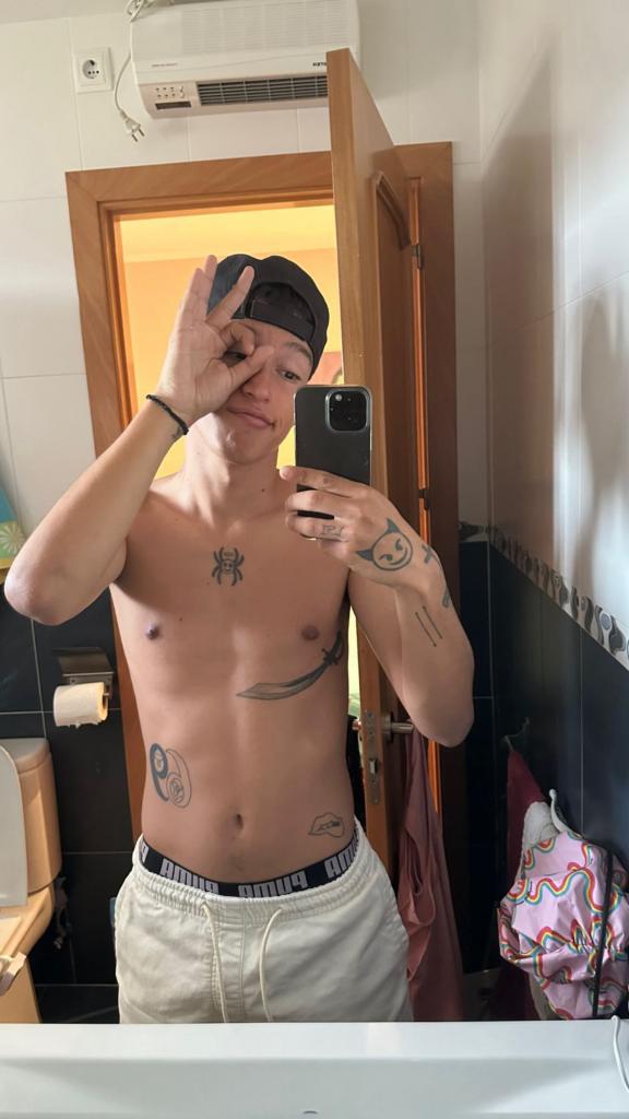 Chico busca chica en Mallorca: 