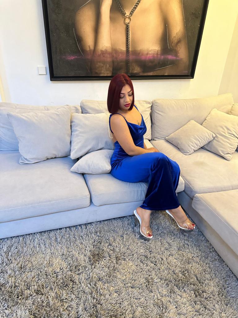 641935073: Chica busca chico en Sevilla