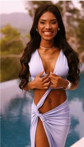 Chica busca chico en Ibiza: 