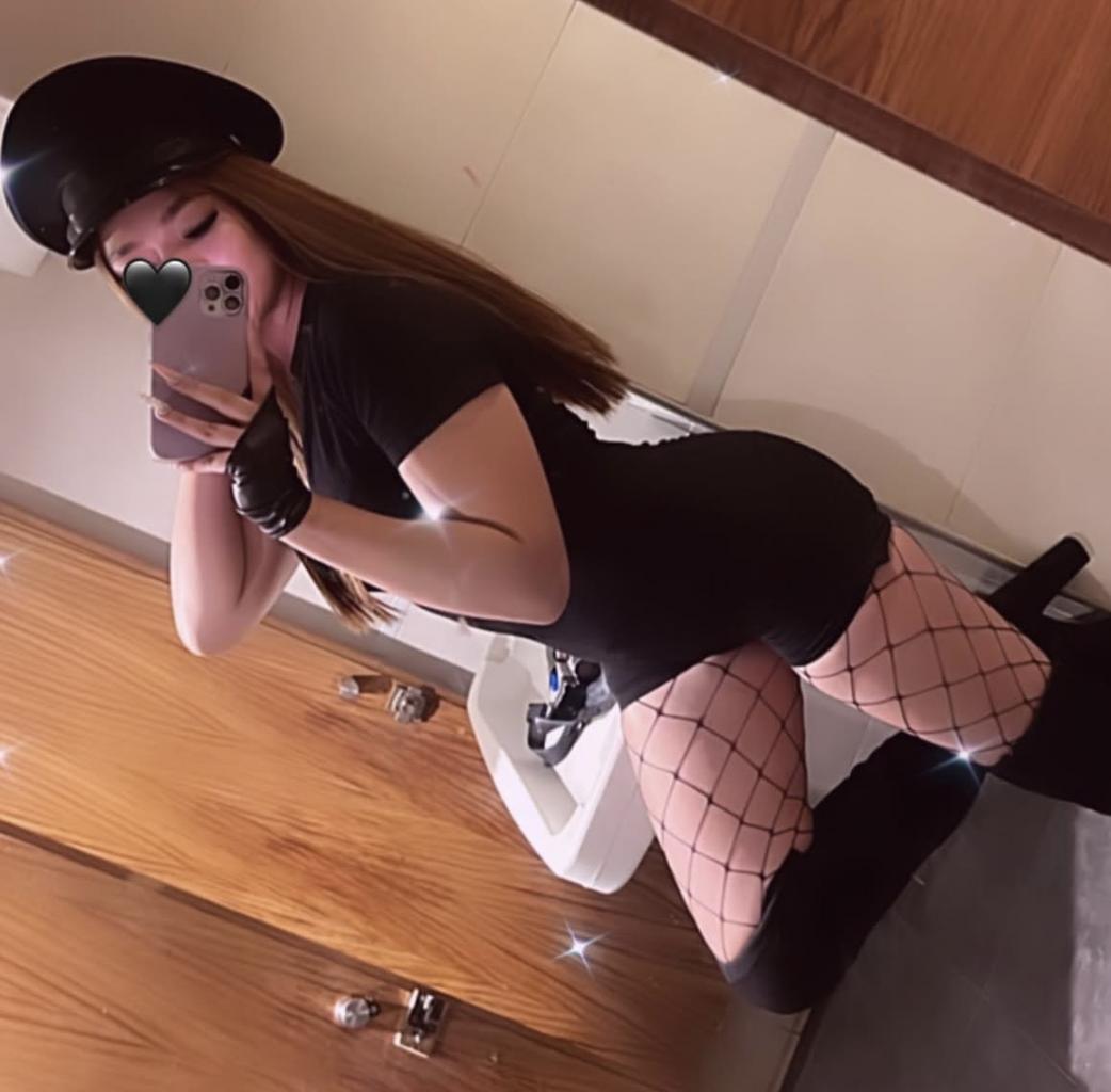 Chica busca chico en Huelva: Chica busca chico