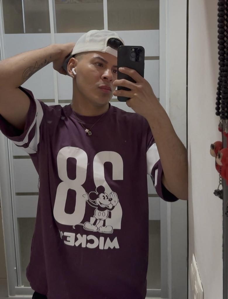 Chico busca chica en Barcelona: Chico busca chica