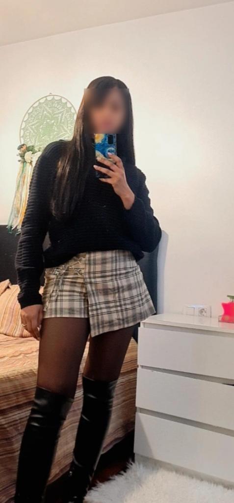 Chica busca chico en Huelva: 