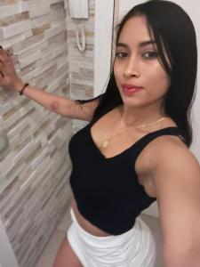 742030087: Chica busca chico en Ibiza