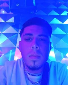 658097805: Chico busca chica en Madrid