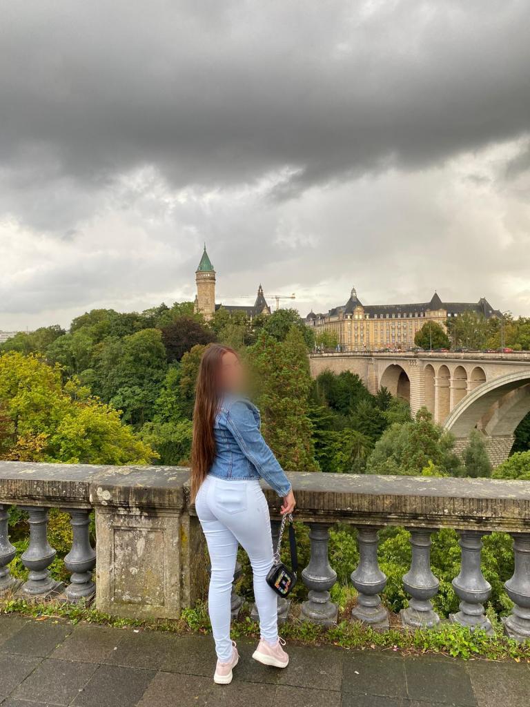 632443490: Chica busca chico en Barcelona