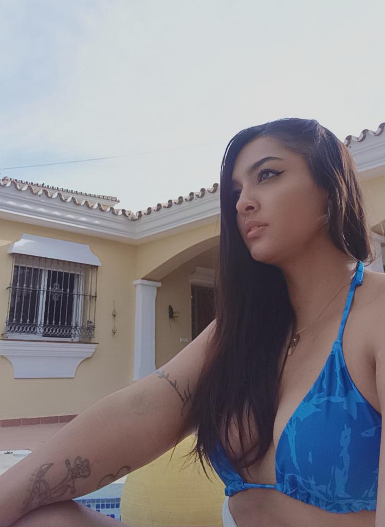 Chica busca chico en Málaga: Chica busca chico
