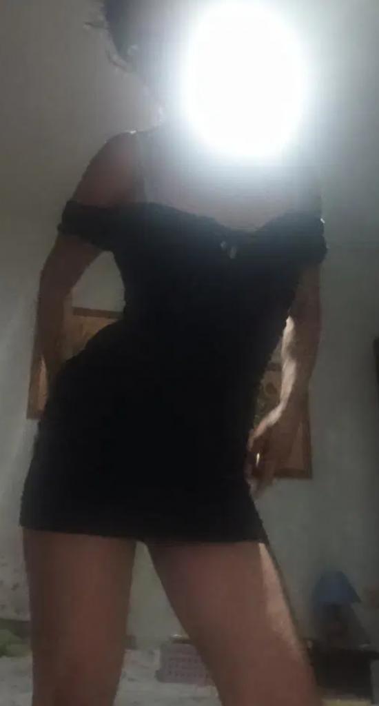 745074288: Chica busca chico en Almería