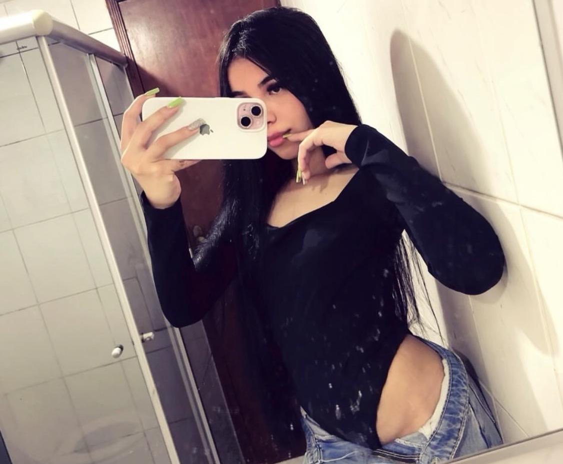 665567819: Chica busca chico en La Coruña