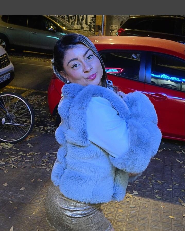 652471523: Chica busca chico en Barcelona